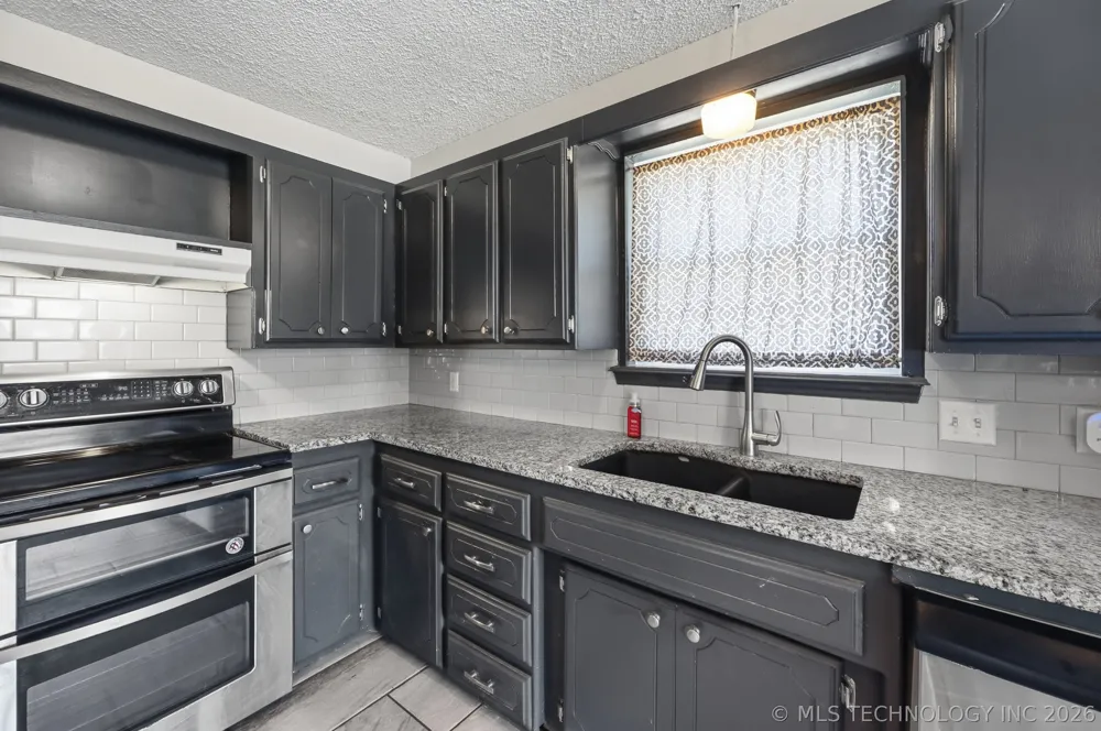1016 E 13th Street Claremore, OK 74017