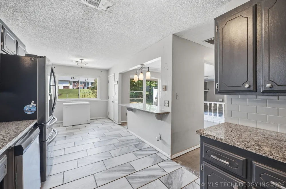 1016 E 13th Street Claremore, OK 74017
