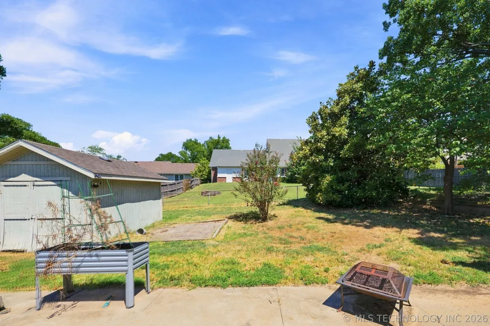 1016 E 13th Street Claremore, OK 74017