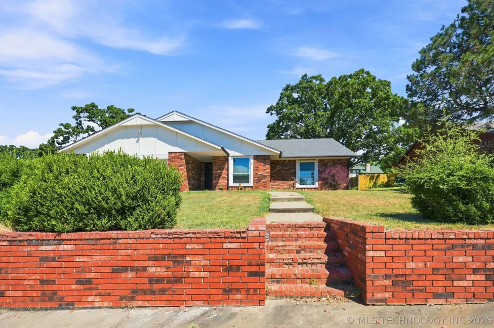 1016 E 13th Street Claremore, OK 74017