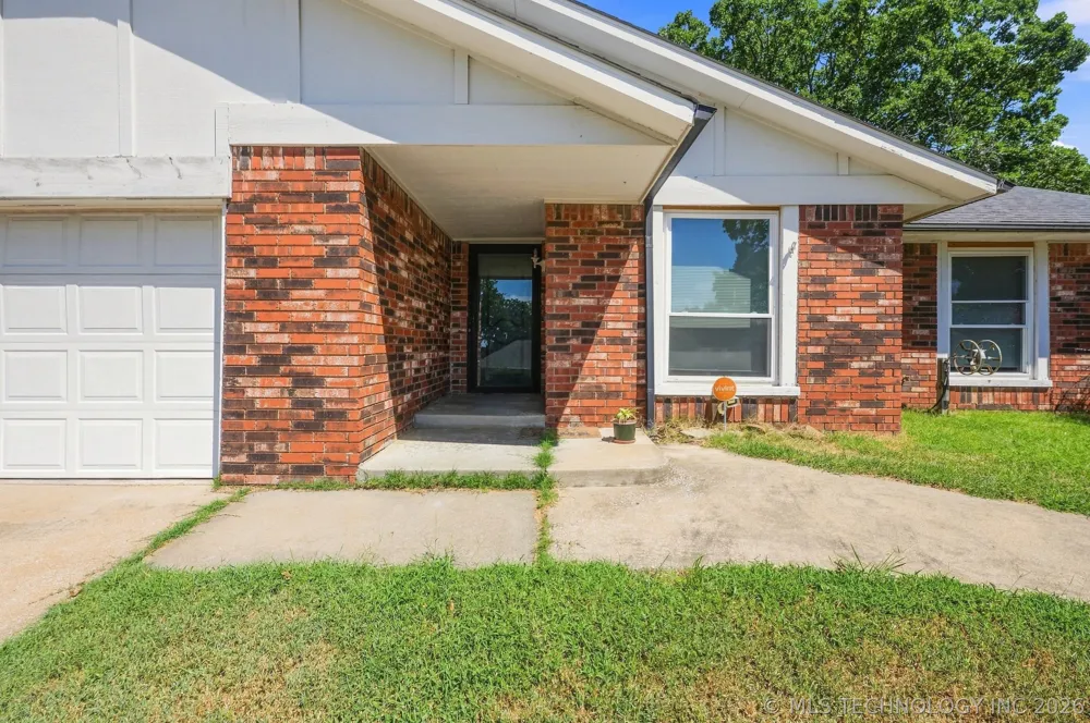 1016 E 13th Street Claremore, OK 74017