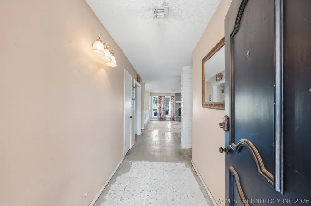 1016 E 13th Street Claremore, OK 74017