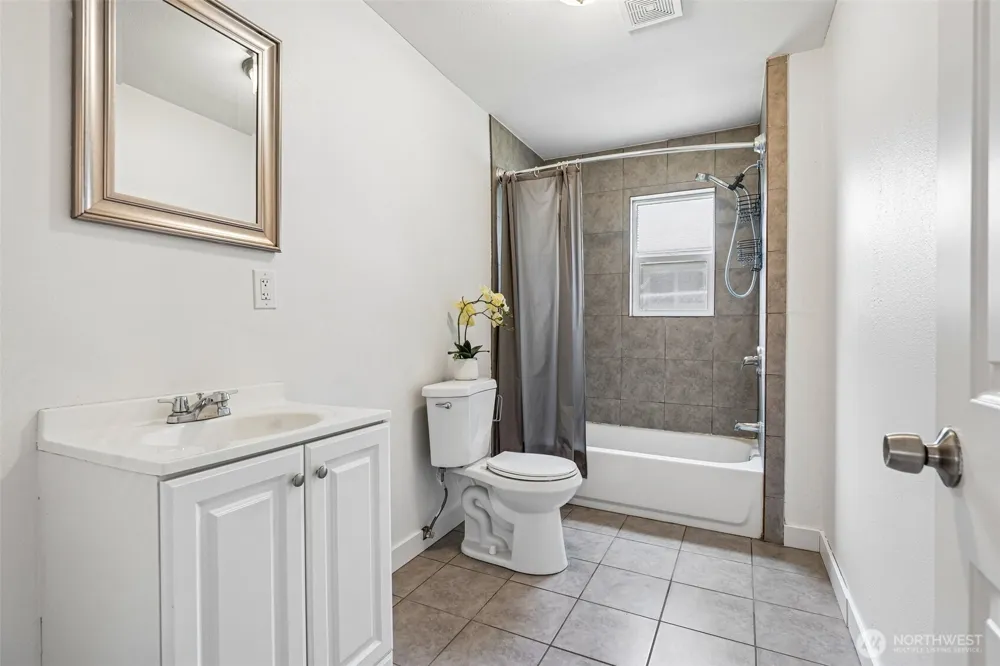 265 17th Avenue Longview, WA 98632
