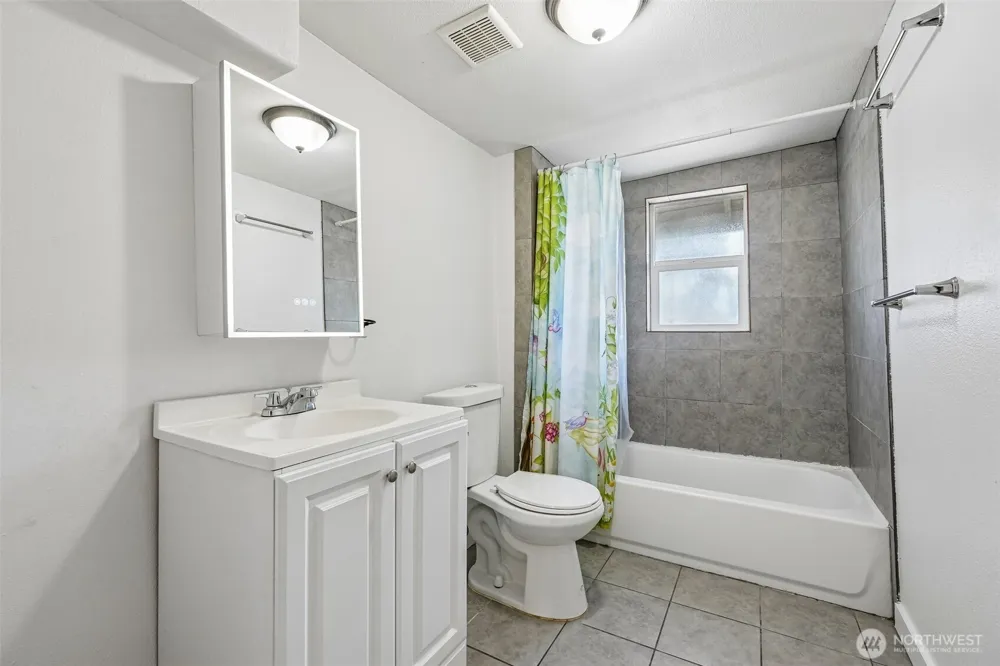 265 17th Avenue Longview, WA 98632