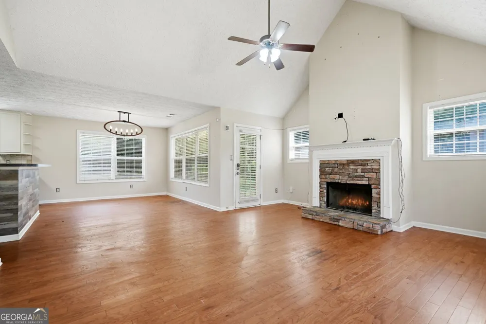 102 Independent CT Griffin, GA 30224