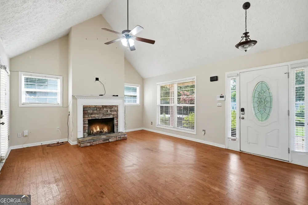 102 Independent CT Griffin, GA 30224