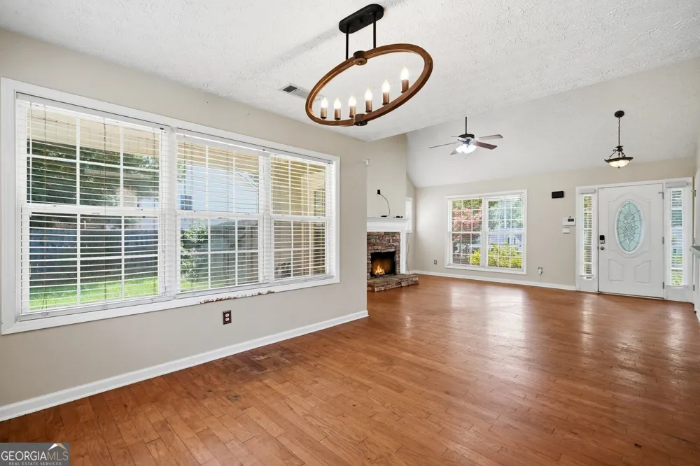 102 Independent CT Griffin, GA 30224