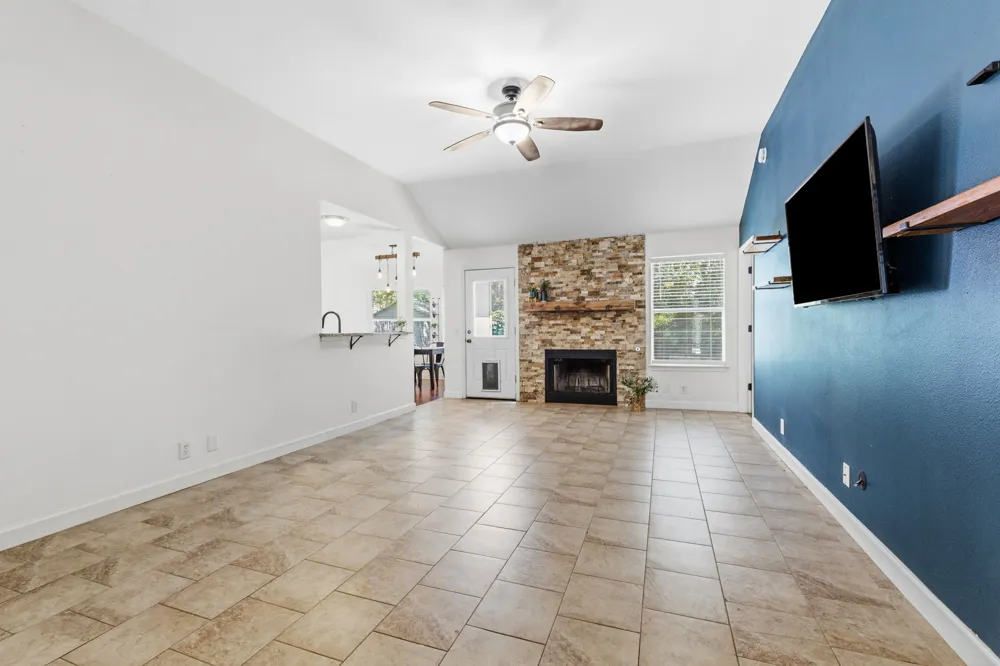 130 Riley Cove Kyle, TX 78640
