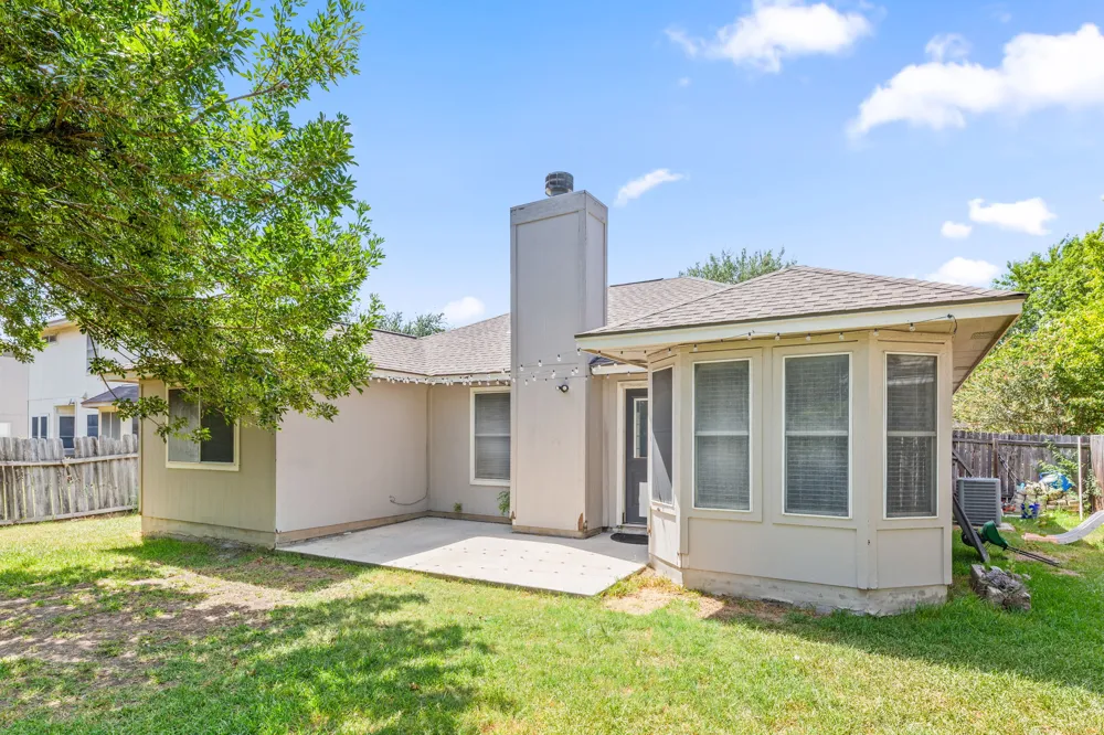 130 Riley Cove Kyle, TX 78640