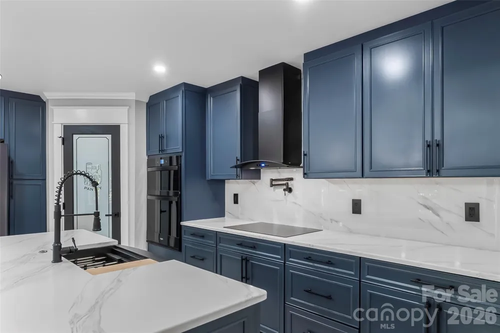 276 Coopers Drive Hendersonville, NC 28739