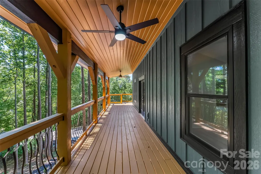 276 Coopers Drive Hendersonville, NC 28739