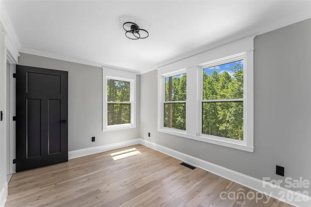 276 Coopers Drive Hendersonville, NC 28739