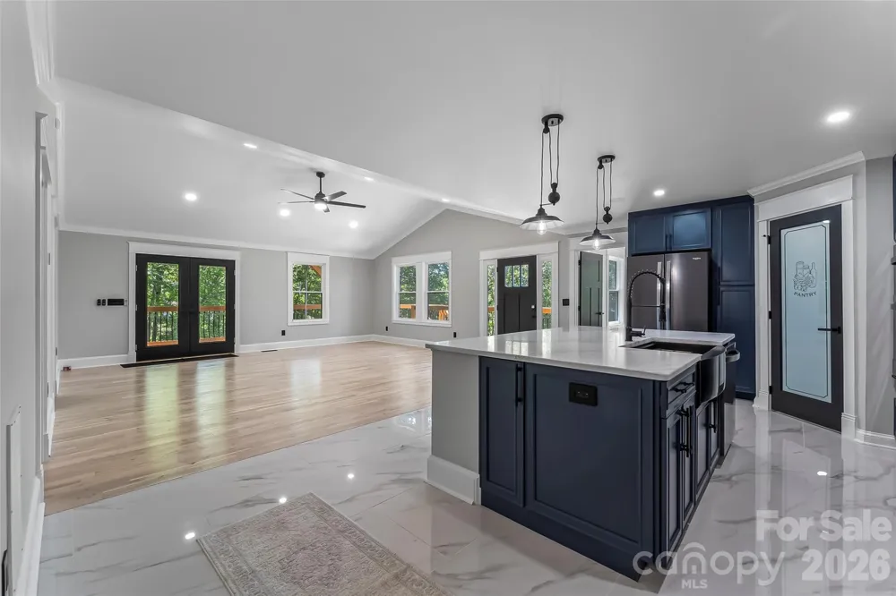276 Coopers Drive Hendersonville, NC 28739