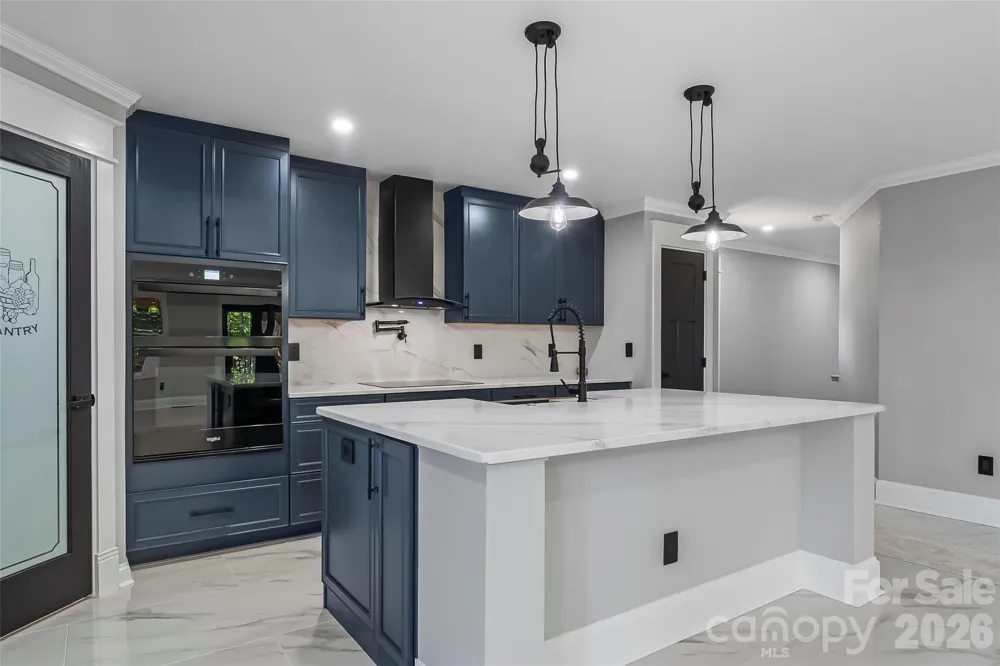 276 Coopers Drive Hendersonville, NC 28739
