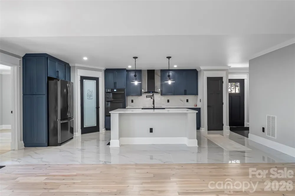 276 Coopers Drive Hendersonville, NC 28739