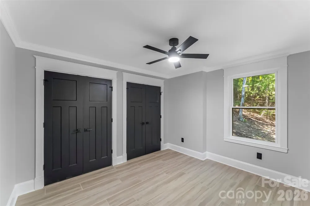 276 Coopers Drive Hendersonville, NC 28739