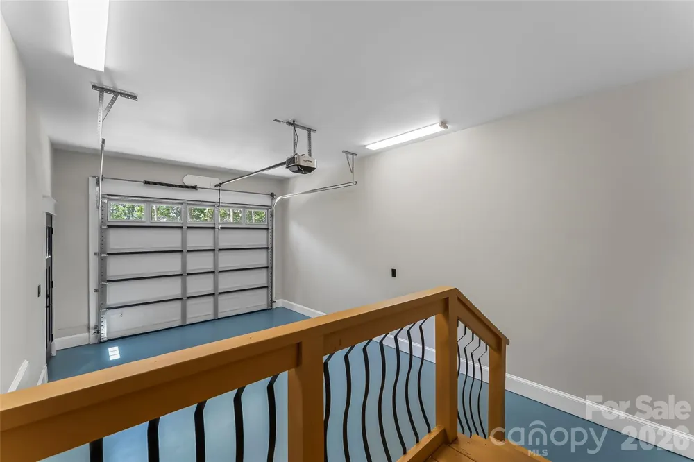 276 Coopers Drive Hendersonville, NC 28739