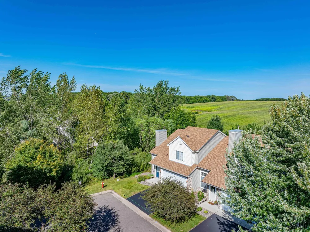 7657 Primrose Place Chanhassen, MN 55317