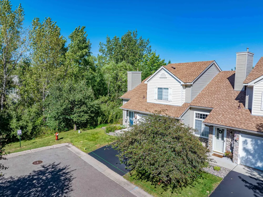 7657 Primrose Place Chanhassen, MN 55317