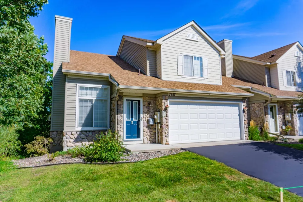 7657 Primrose Place Chanhassen, MN 55317