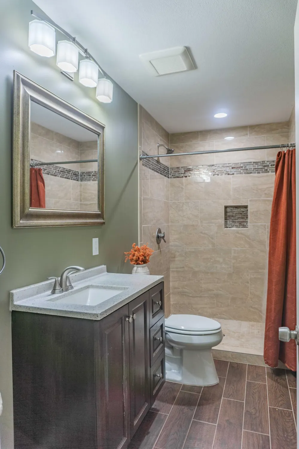 7657 Primrose Place Chanhassen, MN 55317