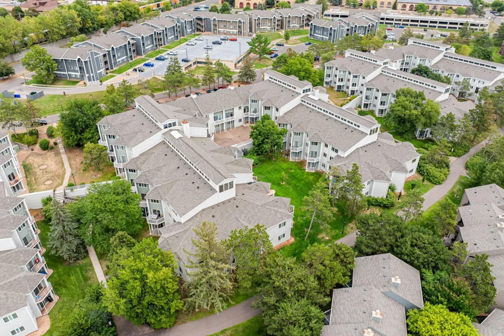 1392 Carling Drive #305 Saint Paul, MN 55108