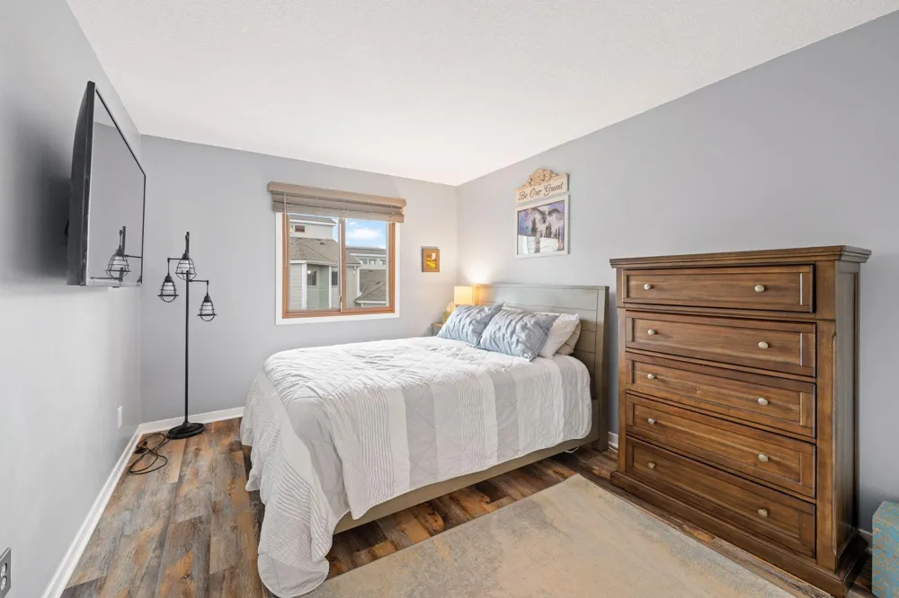 1392 Carling Drive #305 Saint Paul, MN 55108