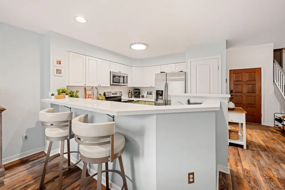 1392 Carling Drive #305 Saint Paul, MN 55108