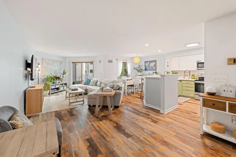 1392 Carling Drive #305