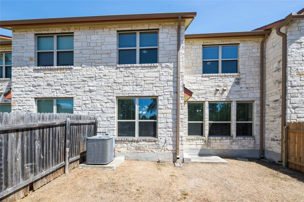 2410 Great Oaks Drive #402 Round Rock, TX 78681
