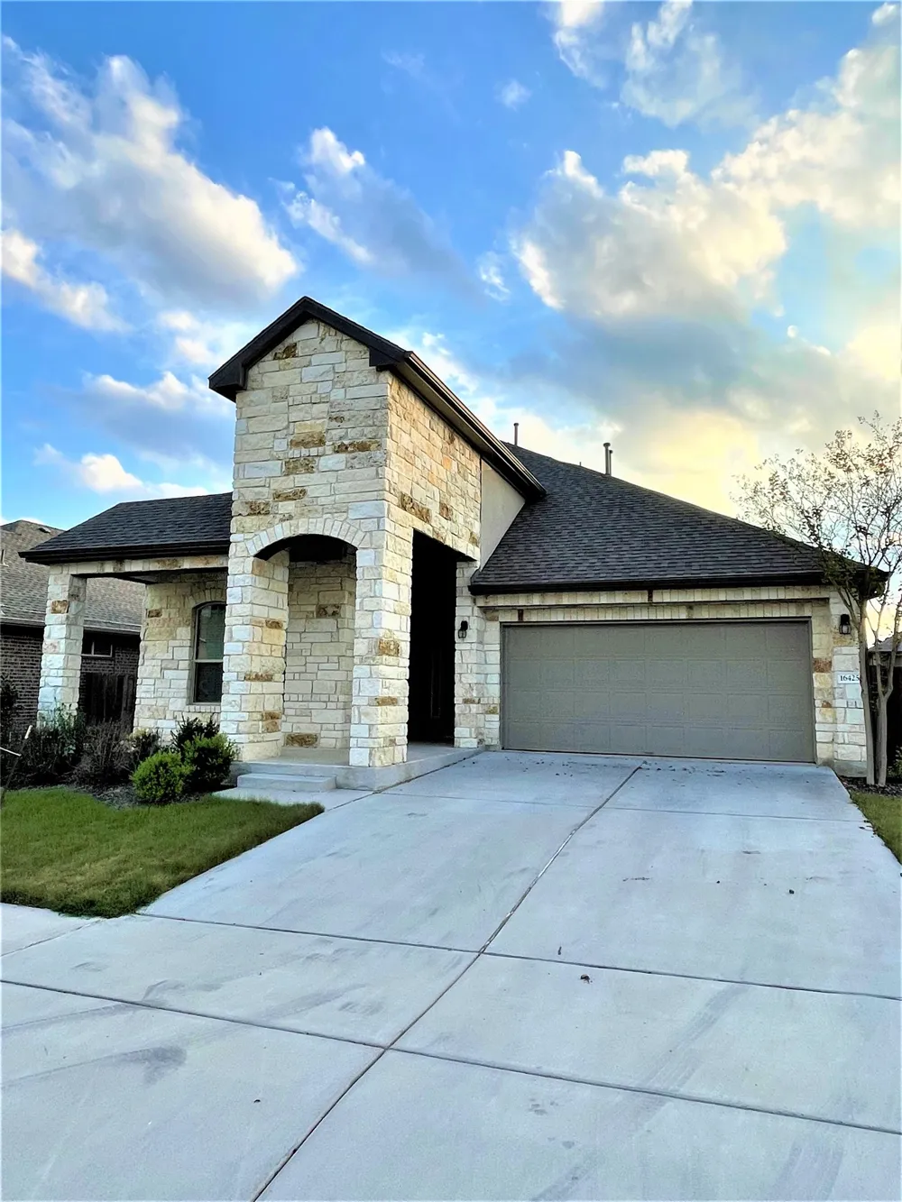 16425 Pienza Drive Pflugerville, TX 78660