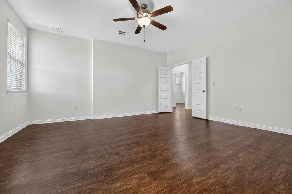 8013 Turnberry Lane Austin, TX 78744