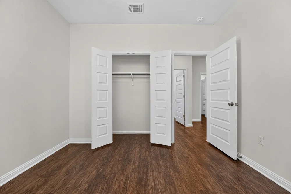 8013 Turnberry Lane Austin, TX 78744