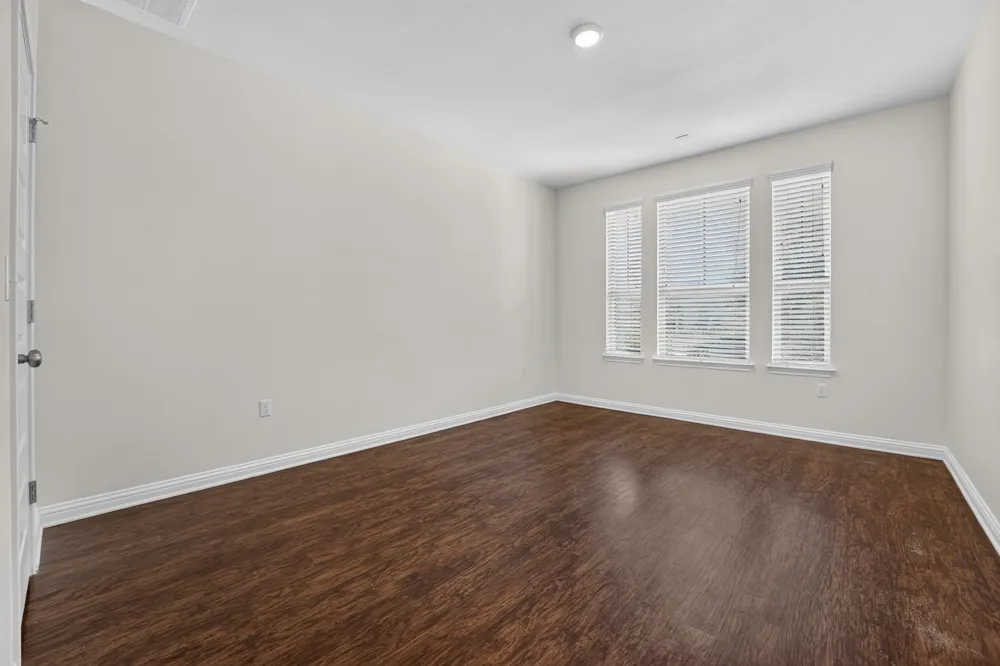 8013 Turnberry Lane Austin, TX 78744