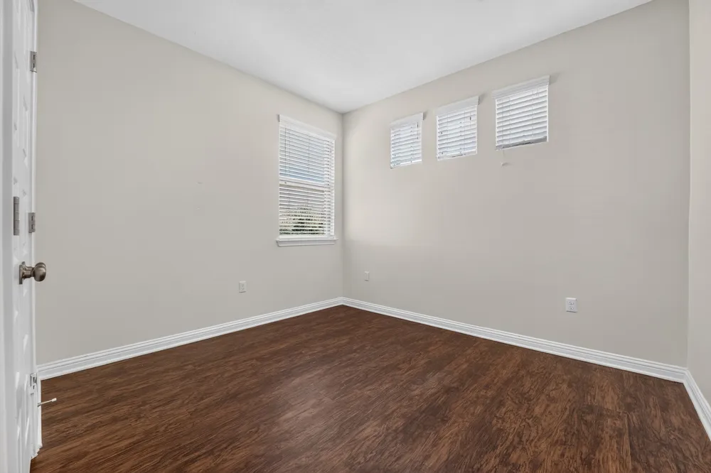 8013 Turnberry Lane Austin, TX 78744
