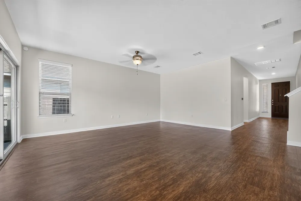 8013 Turnberry Lane Austin, TX 78744