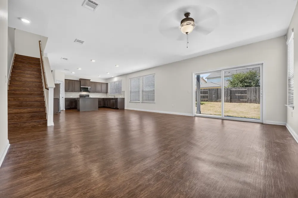 8013 Turnberry Lane Austin, TX 78744