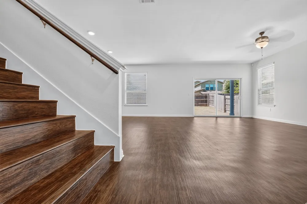 8013 Turnberry Lane Austin, TX 78744