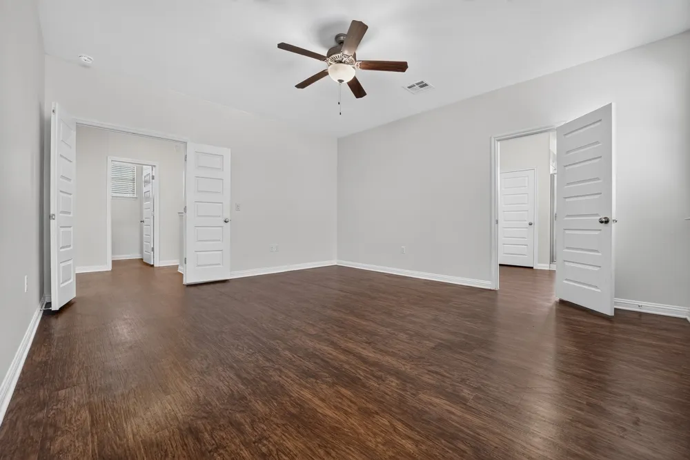 8013 Turnberry Lane Austin, TX 78744