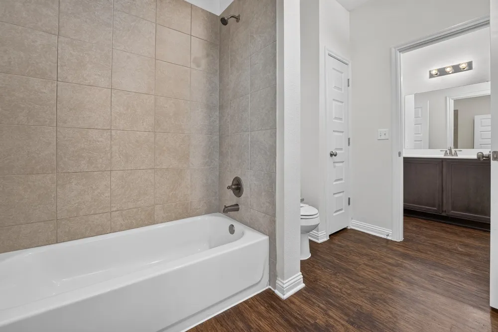 8013 Turnberry Lane Austin, TX 78744