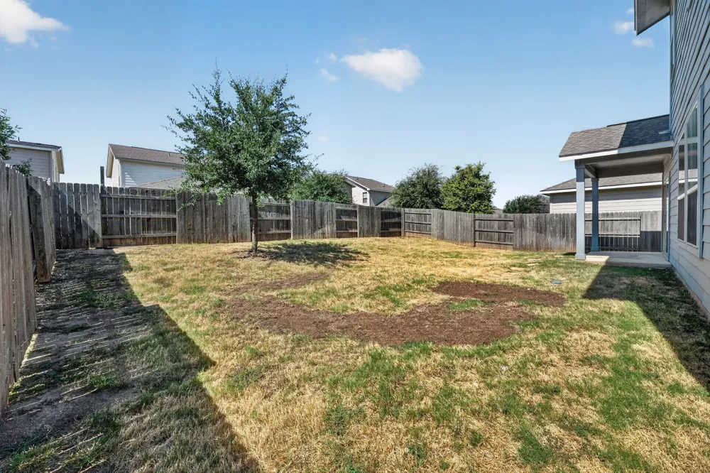 8013 Turnberry Lane Austin, TX 78744