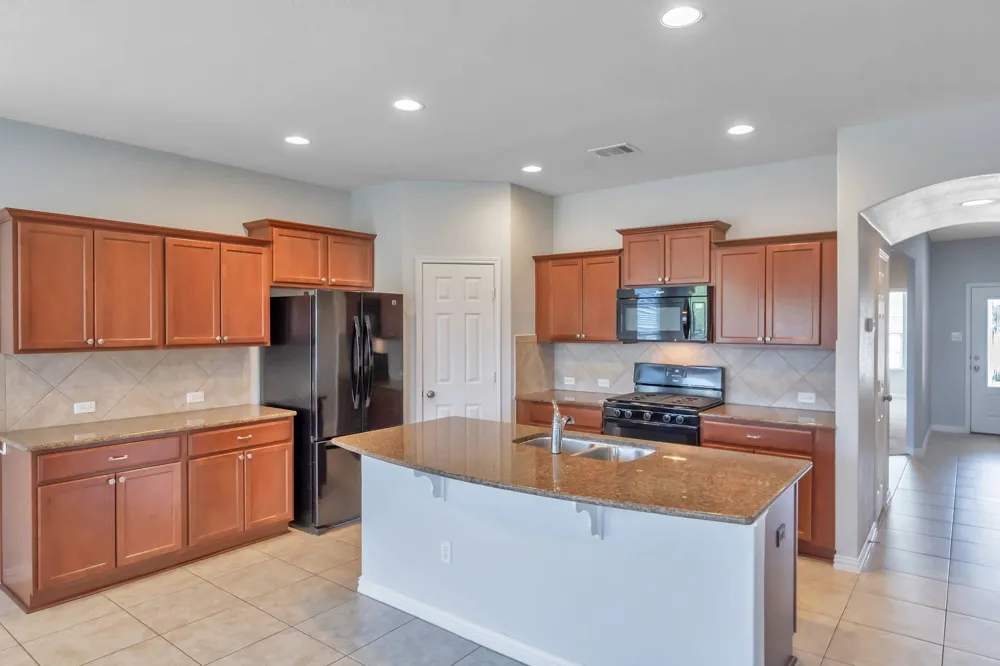 2012 Elaina Loop Leander, TX 78641