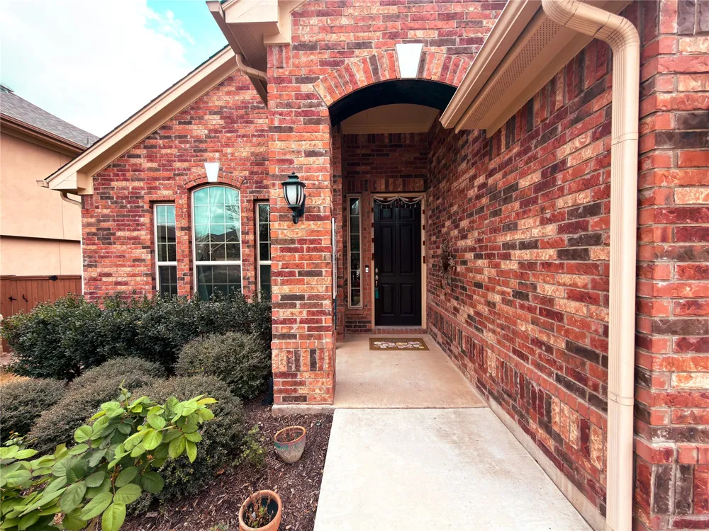2743 Enza Court Round Rock, TX 78665