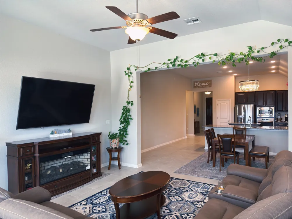 2743 Enza Court Round Rock, TX 78665