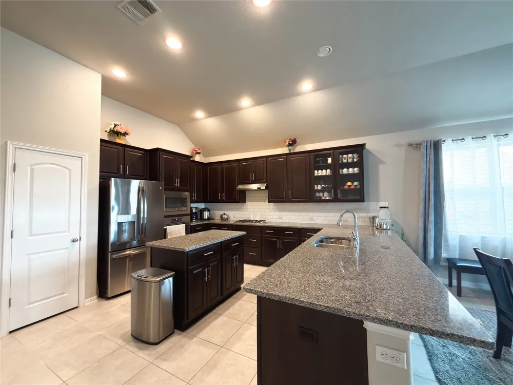 2743 Enza Court Round Rock, TX 78665