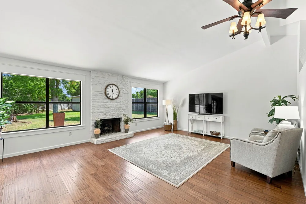 1702 E Messick Loop Round Rock, TX 78681