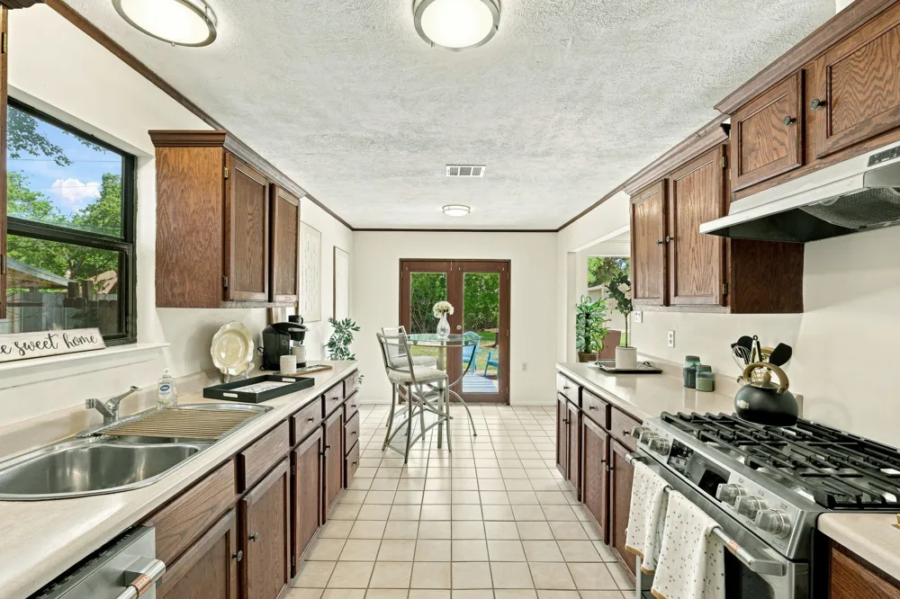 1702 E Messick Loop Round Rock, TX 78681