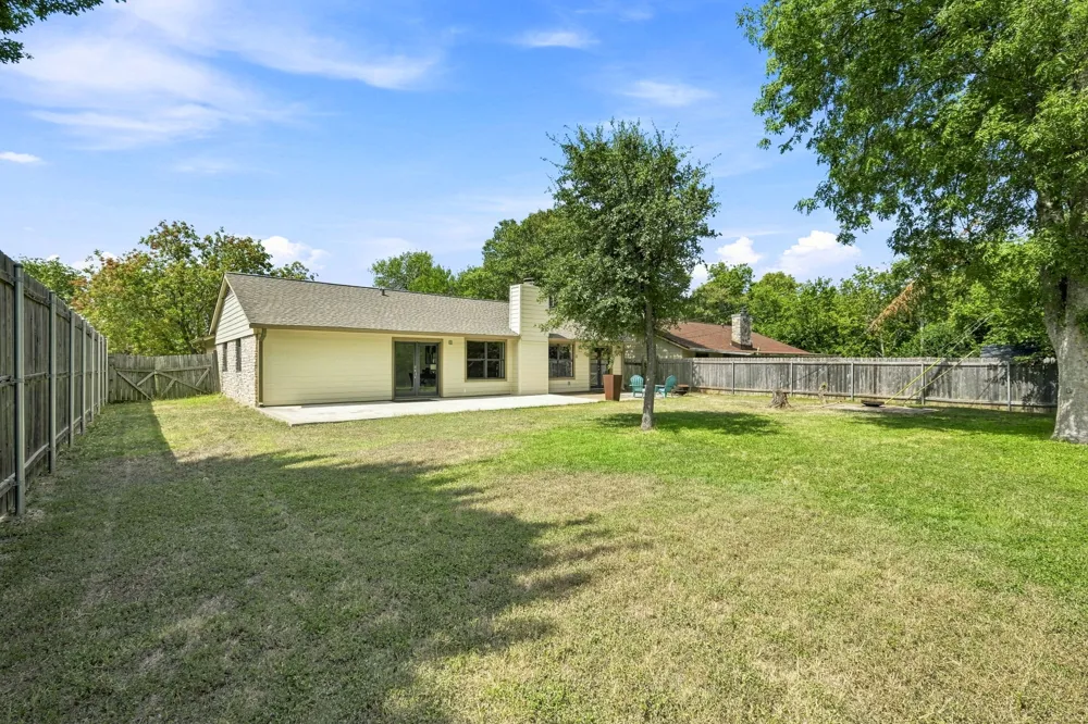 1702 E Messick Loop Round Rock, TX 78681