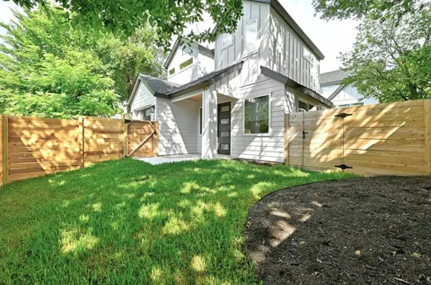 2405 E 11th Street #2