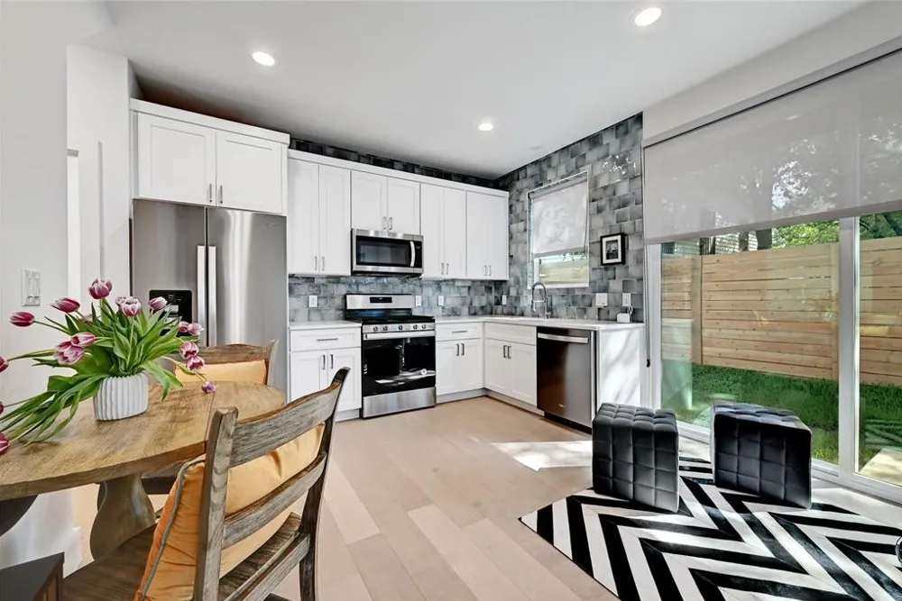 2405 E 11th Street #2 Austin, TX 78702